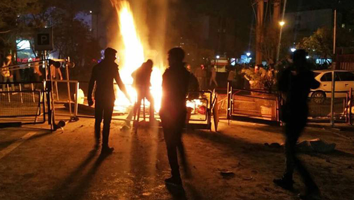 نبذة عن إنتفاضة إيران في يومها الـ۱۲۸