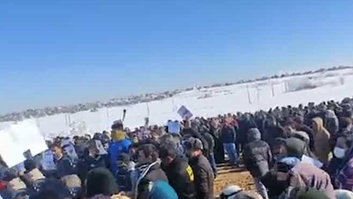 نبذة عن إنتفاضة إيران في يومها الـ126