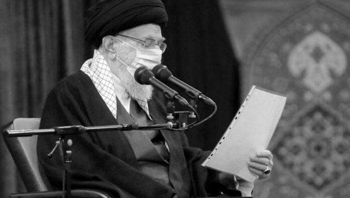 خامنئي يعترف بالافلاس الاقتصادي لنظام الملالي