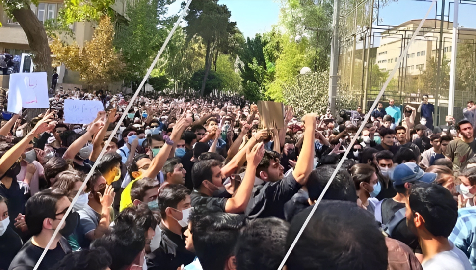 نبذة عن إنتفاضة إيران في يومها الـ164