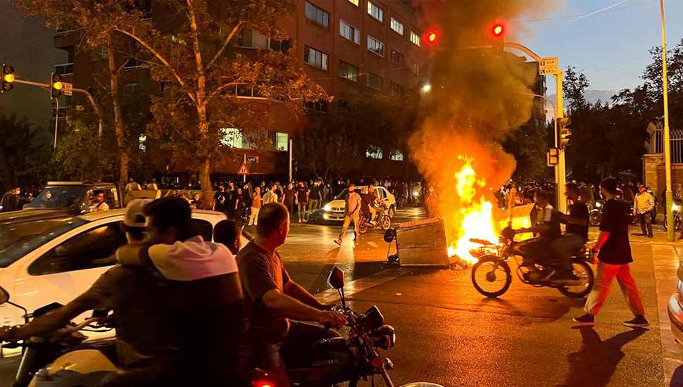 نبذة عن إنتفاضة إيران في يومها الـ145