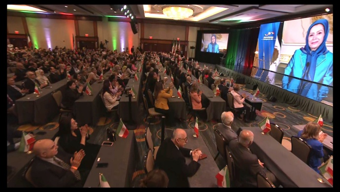 بحضور مايك بنس .. مؤتمر في واشنطن لدعم الانتفاضة الإيرانية  