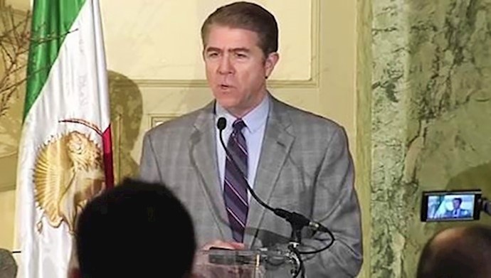 بلومفيلد يفند حملات التشويه الغربية التي تستهدف مجاهدي خلق