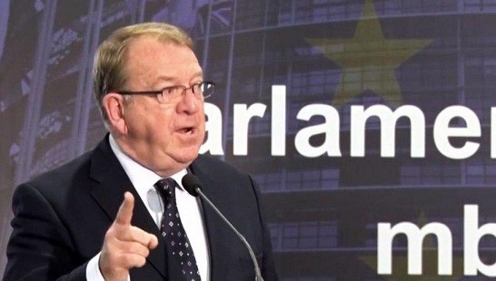 ستروان ستيفنسون: هناك أدلة متزايدة على أن الحرس تقف وراء الهجمات بالغاز السام