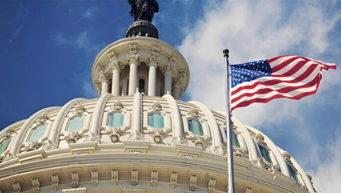 نيوزماكس: غالبية نواب الكونغرس الأمريكي تقدم قرارًا يدعو إلى إنهاء النظام الحاكم في إيران