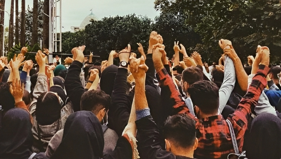 تاون هول: عندما يتعلق الأمر بإيران، يجب على الولايات المتحدة أن تنظر إلى المستقبل وليس الماضي