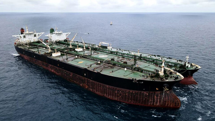 رويترز: الولايات المتحدة احتجزت ناقلة نفط تابعة للنظام الإيراني