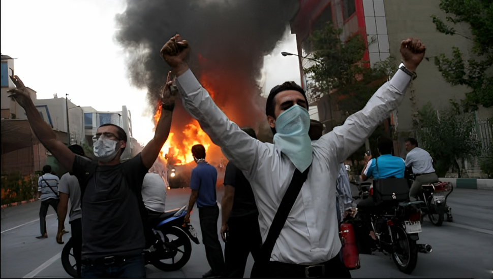 "إسقاط الديكتاتورية" المطلب الأول والمشترك للشعب الإيراني!
