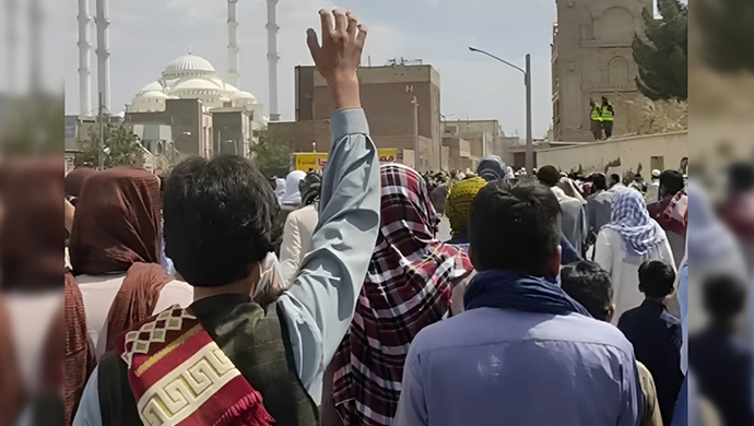 مظاهرة حاشدة في زاهدان بشعار "الموت للظالم سواء كان الشاه او خامنئي" – الجمعة 26 أيار