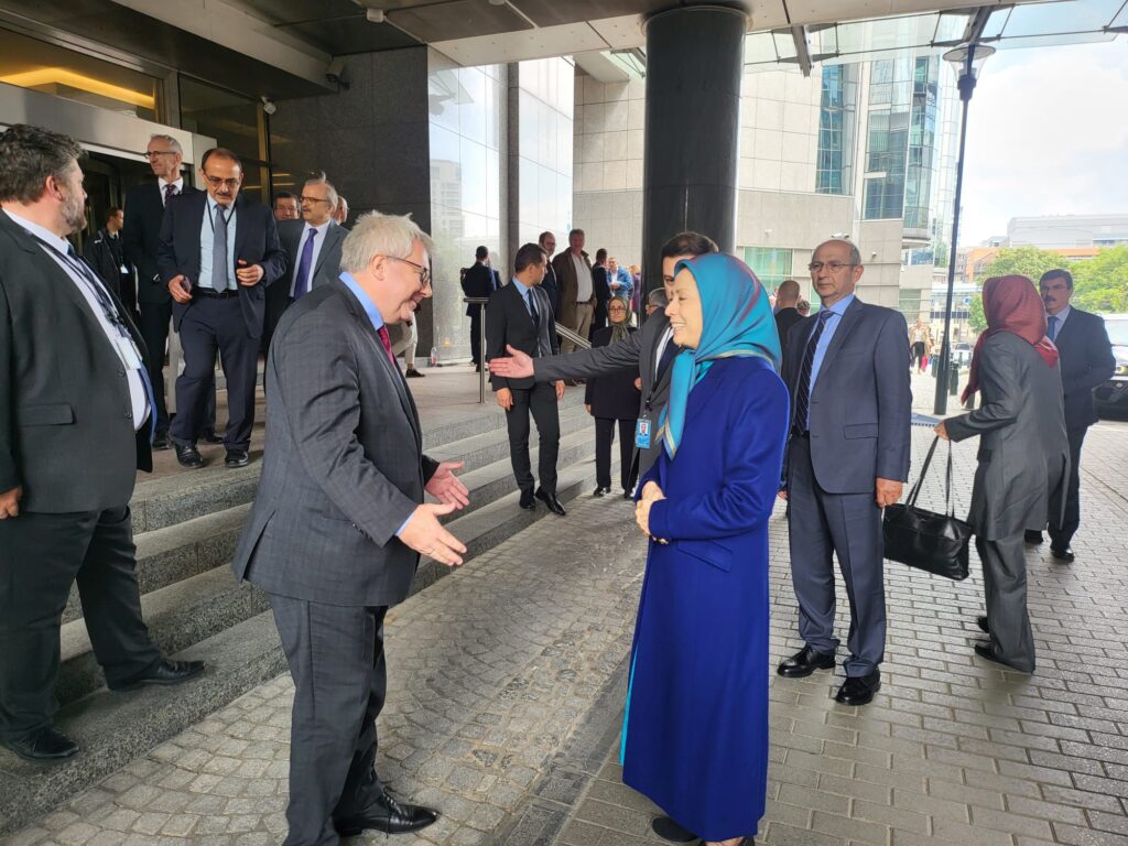رسائل ممثلي البرلمان الأوروبي بعد لقاء السيدة مريم رجوي في بروكسل 