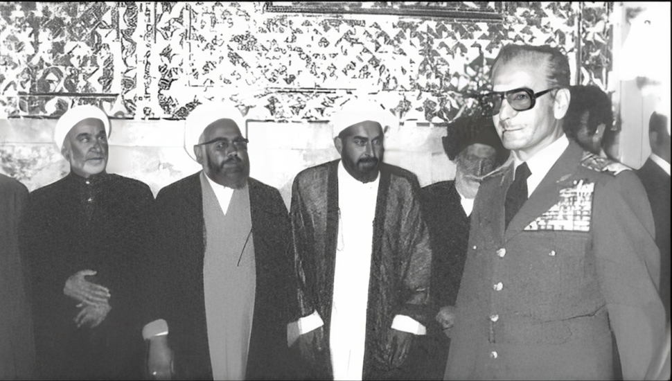 كيف استخدم نظام الملالي سافاك الشاه بعد ثورة إيران ضد الشاه عام 1979