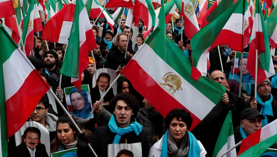 برایت بارت: جماعة المعارضة الإيرانية تنتقد «العمل المشين ضد الديمقراطية» للحكومة الفرنسية في حظر التجمعات الكبرى