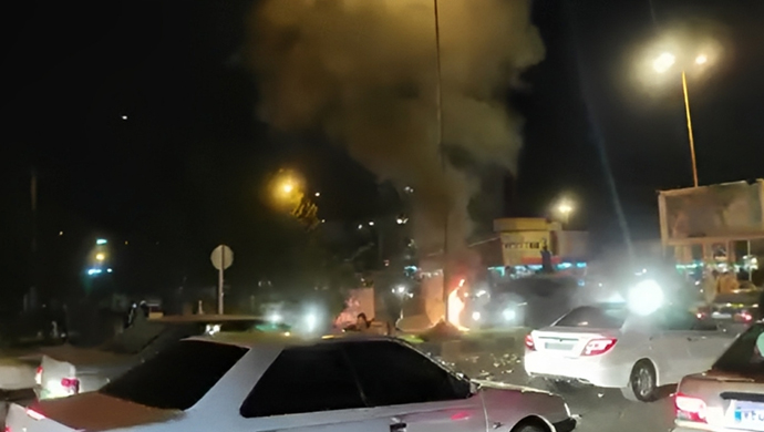 آبدانان - اشتباك ليلي بين الشباب والقوات القمعية بشعار الموت لخامنئي - موقف المتحدث باسم مجاهدي خلق