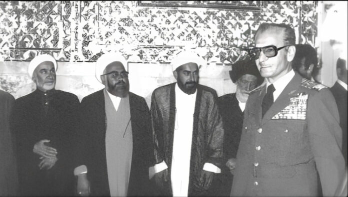 كيف استخدم نظام الملالي سافاك الشاه بعد ثورة  إيران ضد الشاه عام 1979 