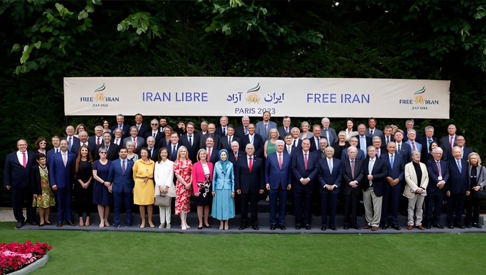 ديناميكيات القوة بين النظام الإيراني والمقاومة الايرانية والغرب