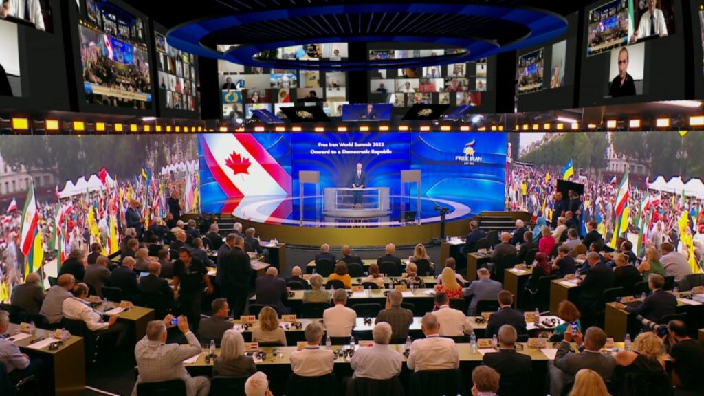 رئيس الوزراء الكندي السابق ستيفن هاربر النظام الإيراني يجب أن يواجه التصميم والقوة