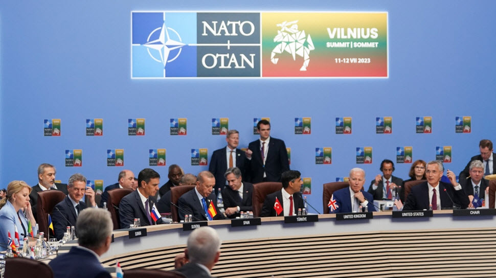 رويترز الناتو يقول إنه قلق بشأن الأنشطة الخبيثة للنظام الإيراني في أراضيه