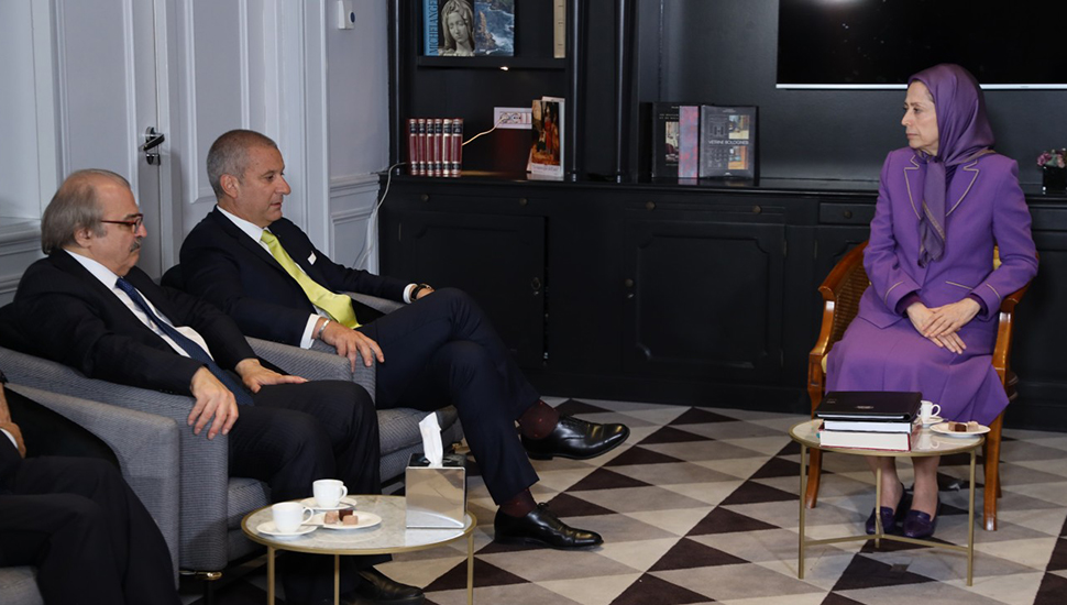 لقاء السيدة مريم رجوي مع آندره أ دي جوزيه بيه، عضو لجنة الشؤون الخارجية بالبرلمان الإيطالي