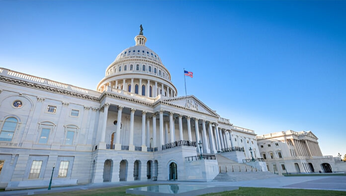 أعضاء مجلس الشيوخ الأمريكي يزيدون الضغط على الصين لإنهاء تمويل إيران