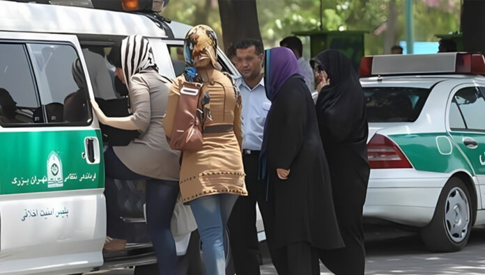 تاون هال : استئناف دورية الإرشاد تم بأمر من  رئيسي جلاد طهران