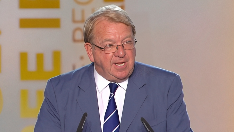 سترون ستيفنسون : يجب على الغرب التخلي عن سياسة الاسترضاء تجاه إيران