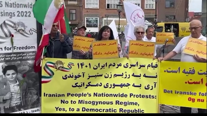 إيرانيون في كوبنهاغن یطالبون بمحاكمة دولية لخامنئي ورئيسي