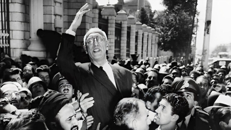 19 آب- أغسطس  1953 الانقلاب علی الحکومة الوطنية للدکتور محمد مصدق