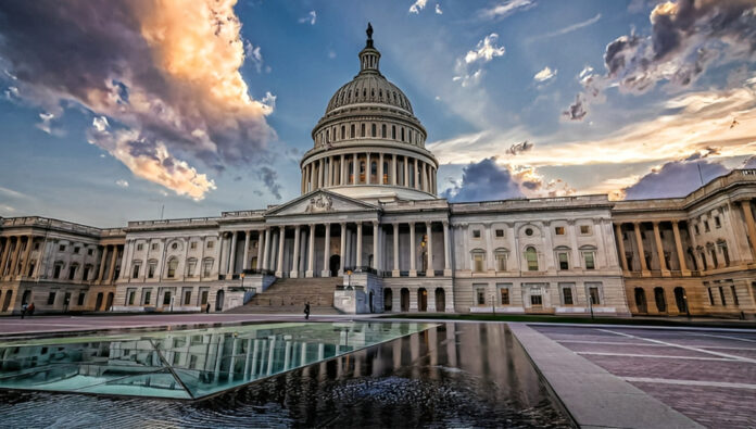 دعم أكثر من 150 عضوًا في الكونغرس الأمريكي لقانونمنع استيراد نفط إيران