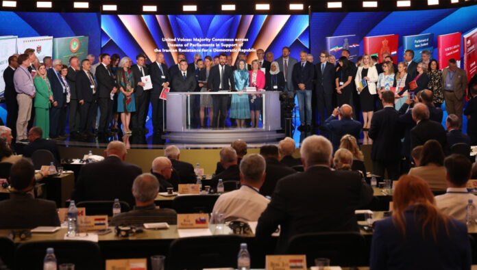 أعضاء برلمانات مختلف دول العالم يدعمون ميثاق السيدة مريم رجوي المكون من 10 بنود