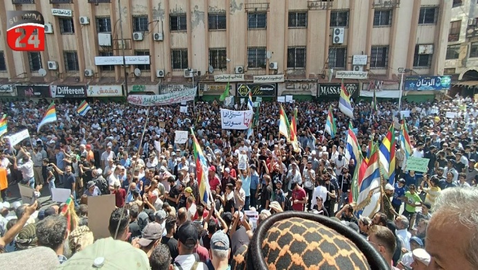 السويداء.. أكبر مظاهرة منذ بدء الحراك تطالب بإسقاط النظام