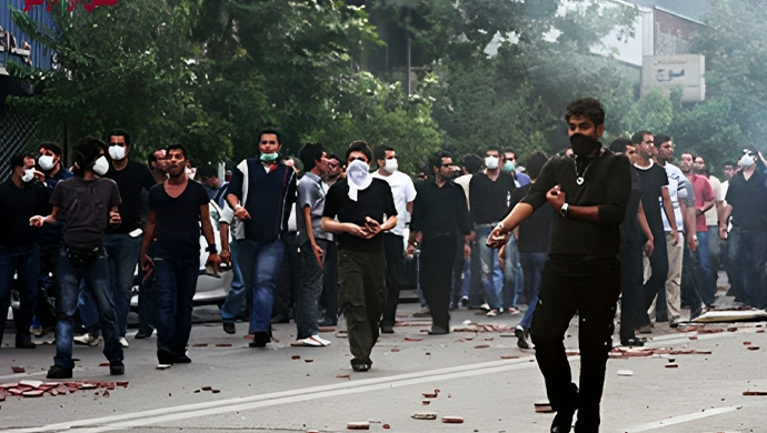 راديكالية شباب الانتفاضة ضرورة انتفاضة الشعب الإيراني