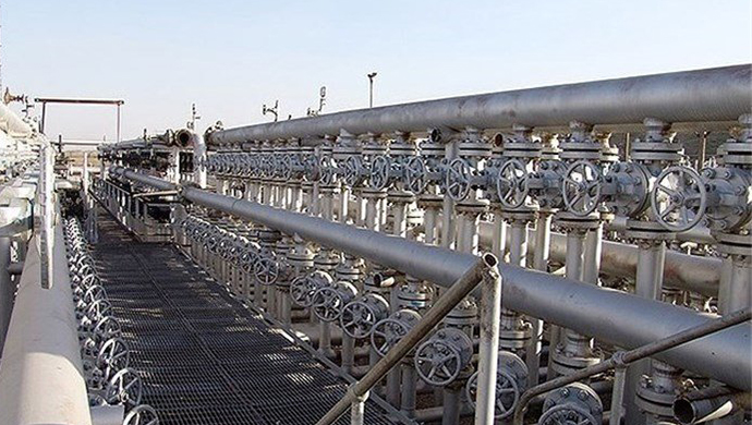 العواقب البيئية لتآكل خطوط أنابيب النفط في إيران