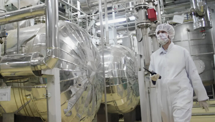 لماذا ألغى النظام الإيراني ترخيص المفتشين النوويين؟