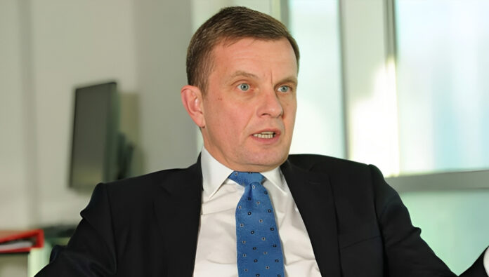 ديفيد جونز: النظام الإيراني يشعر بالتهديد من النمو السريع وشعبية مجاهدي خلق الإيرانية