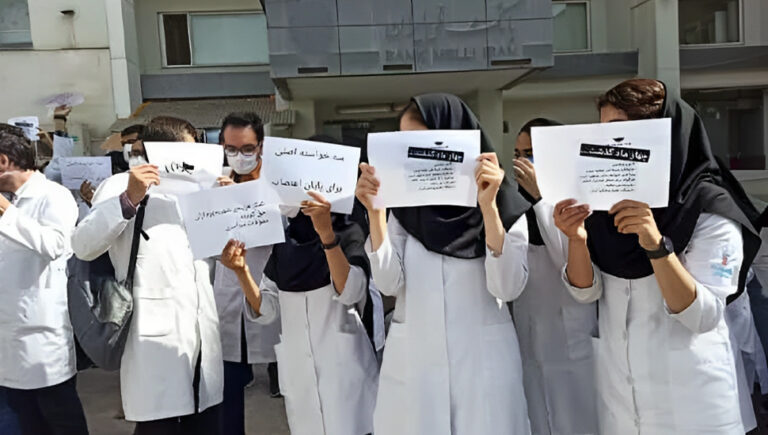 الظروف الاقتصادية المدمرة لحملة الدكتوراه في إيران