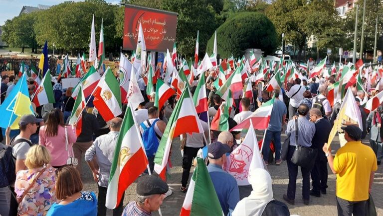 مريم رجوي خطابا للمتظاهرين الإيرانيين في بروكسل : نظام الملالي وصل إلى طريق مسدود والثورة الديمقراطية للشعب الإيراني ستنتصر