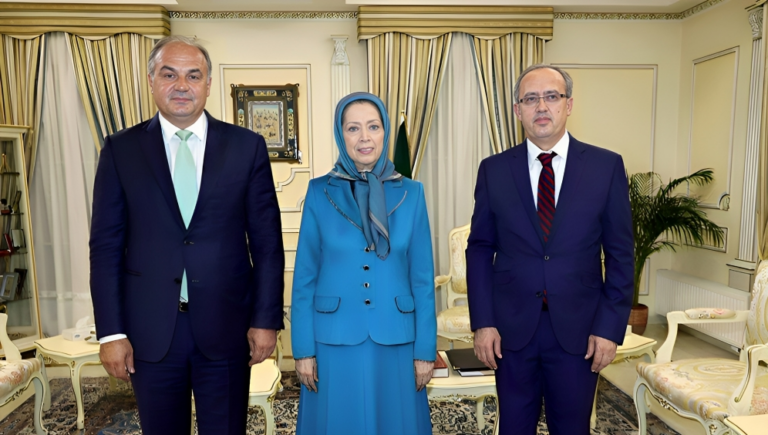 لقاء السيدة  مريم رجوي مع رئيس الوزراء ووزير خارجية كوسوفو السابقين