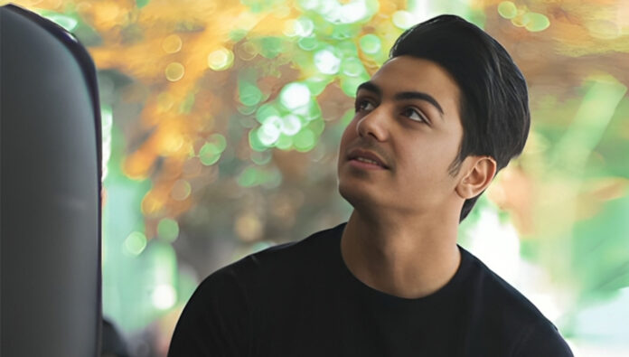 حكم تعسفي بالجلد والسجن على المعتقلين في جنازة مهرشاد شهيدي