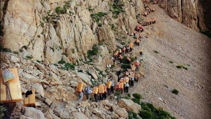 إصابة ما لا يقل عن 15 عتالا بنيران مباشرة من حرس خامنئي