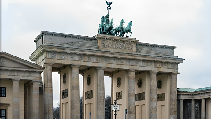 اللجنة الألمانية للتضامن من أجل إيران الحرة: لا يمكن تبرير تأخير إدراج الحرس كإرهابي في قائمة الإرهاب