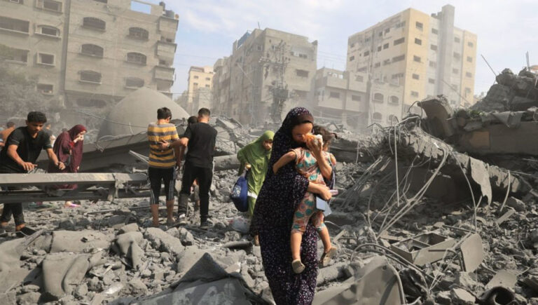 324 قتيلاً و1000 جريح من أبناء الشعب الفلسطيني خلال 24 ساعة فقط نتيجة القصف على غزة