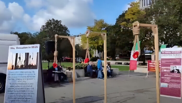 لندن - معرض لصور شهداء الانتفاضة الوطنية في إيران