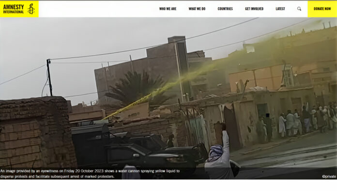 العفو الدولية تطالب السلطات الإيرانية بوقف الهجمات ضد المتظاهرين والمصلين البلوش