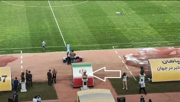 فريق الاتحاد السعودي يرفض إقامة المباراة بسبب وجود تمثال السفاح قاسم سليماني في ملعب اصفهان