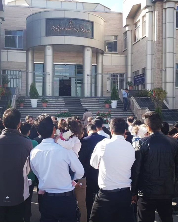 تجمعات احتجاجية شاملة للقابلات في طهران والممرضات في الأهواز ومشهد