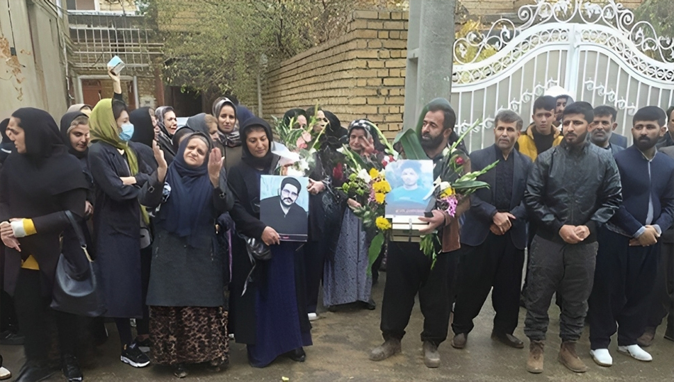 شعار "الموت لخامنئي" في إحياء ذكرى شهيد الانتفاضة