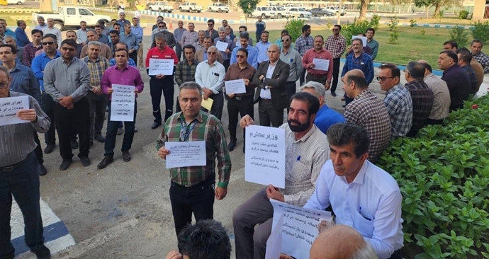 احتجاجات في إيران- احتجاج الطاقم الطبي في أورميه، والناجحين في امتحان التدريب والعاملين الرسميين لشركة آغاجاري لاستثمار النفط والغاز