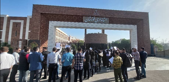 تجمعات احتجاجية شاملة للقابلات في طهران والممرضات في الأهواز ومشهد