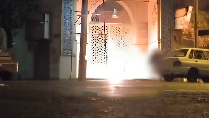 25 عملية لشباب الانتفاضة في طهران ومدن إيرانية أخرى ضد مراكز نظام الملالي