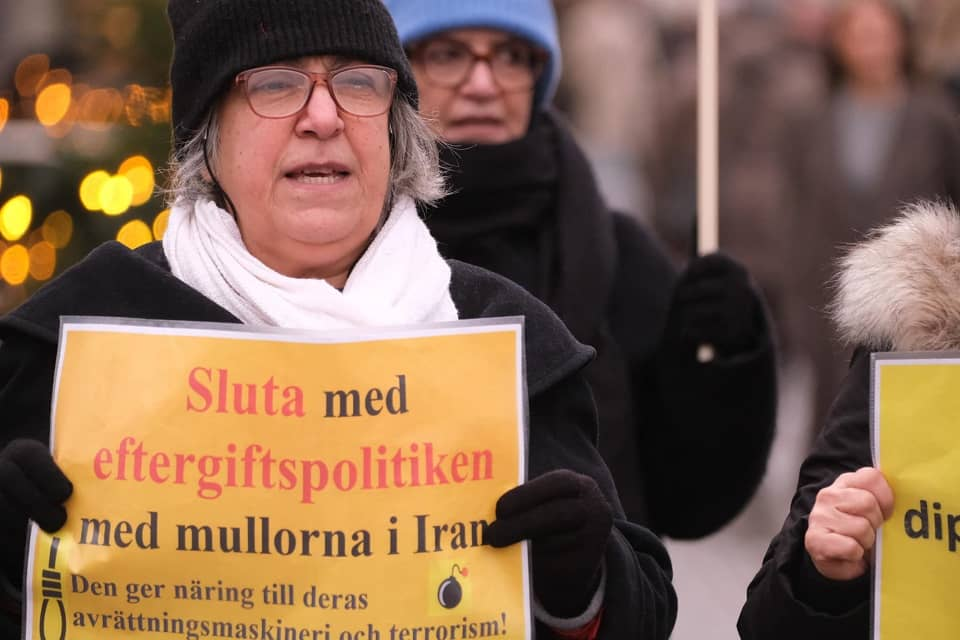 غوتنبرغ، السويد – وقفة للإيرانيين تضامنا مع الانتفاضة الوطنية في إيران